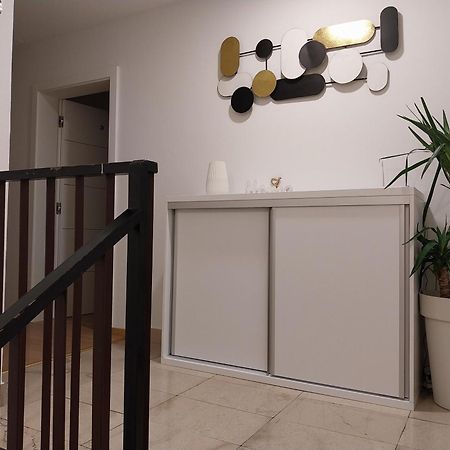 מאקרסקה Apartments Rose Loboja מראה חיצוני תמונה
