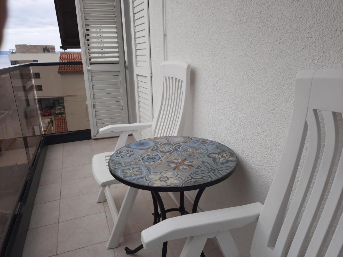 מאקרסקה Apartments Rose Loboja מראה חיצוני תמונה