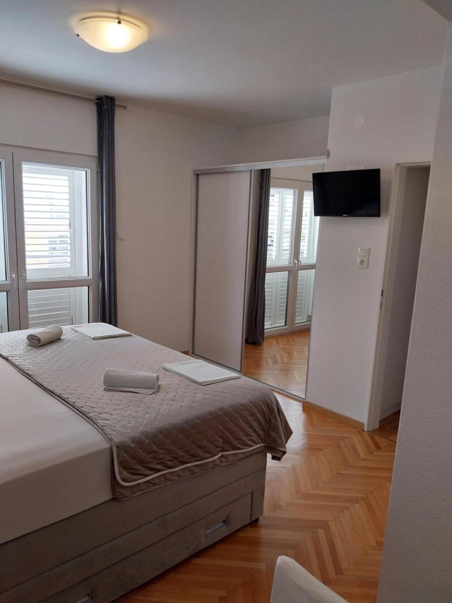 מאקרסקה Apartments Rose Loboja מראה חיצוני תמונה