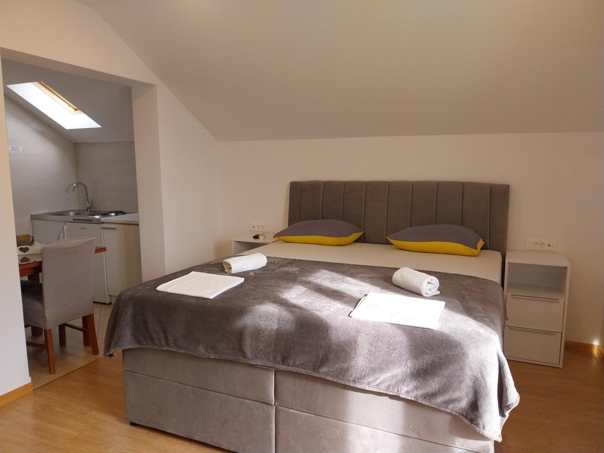 מאקרסקה Apartments Rose Loboja מראה חיצוני תמונה