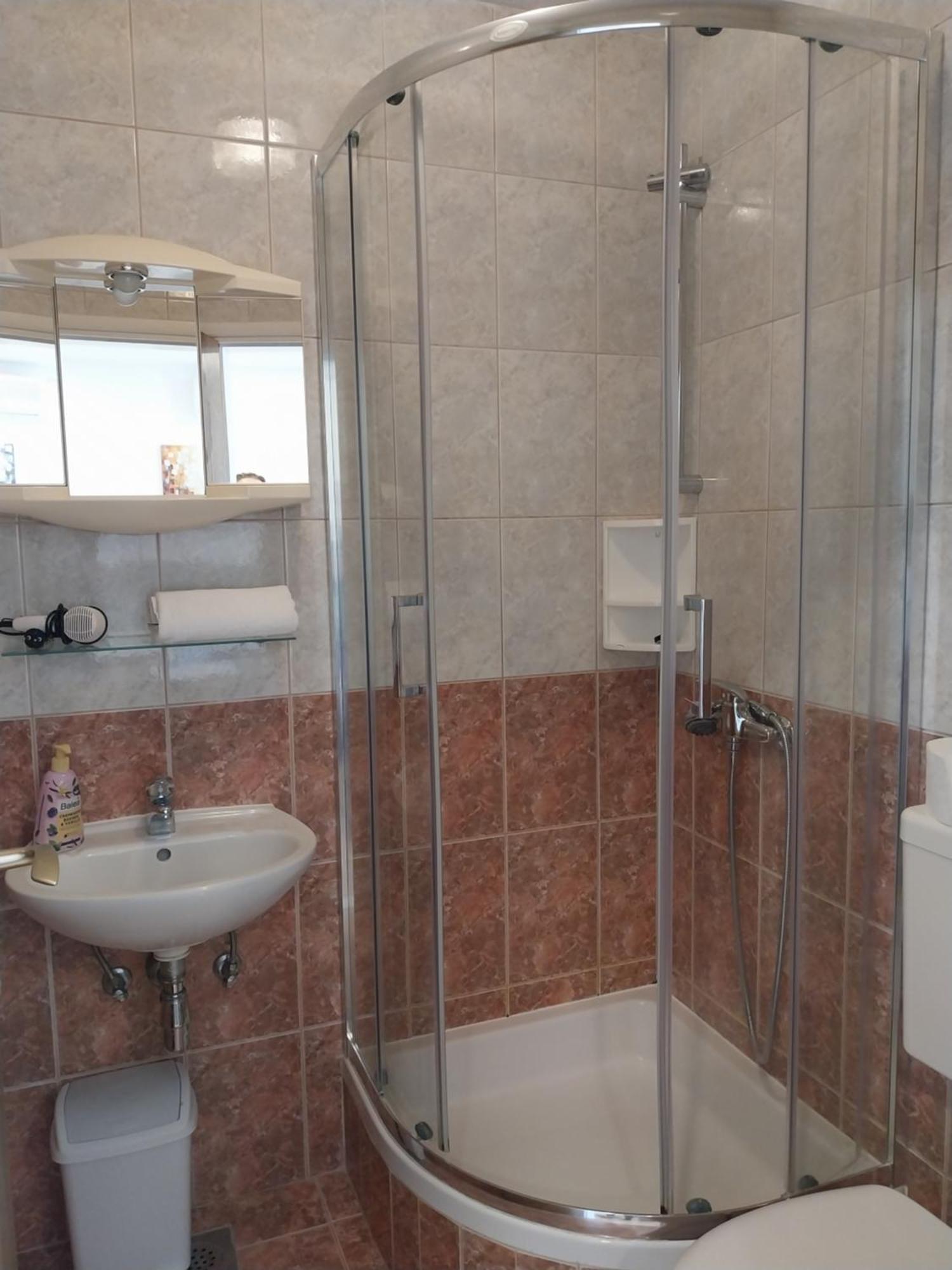 מאקרסקה Apartments Rose Loboja מראה חיצוני תמונה