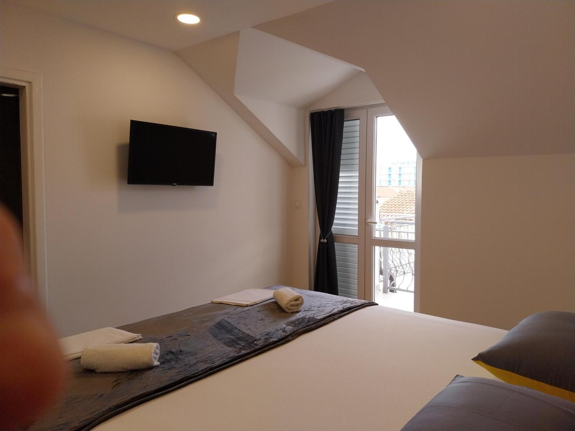 מאקרסקה Apartments Rose Loboja מראה חיצוני תמונה